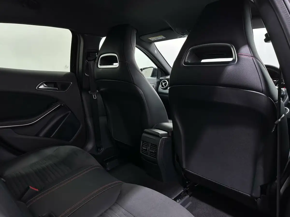 2019-mercedes-benz-gla-class-16-gla-200-amg-line-edition-7g-dct-big-36