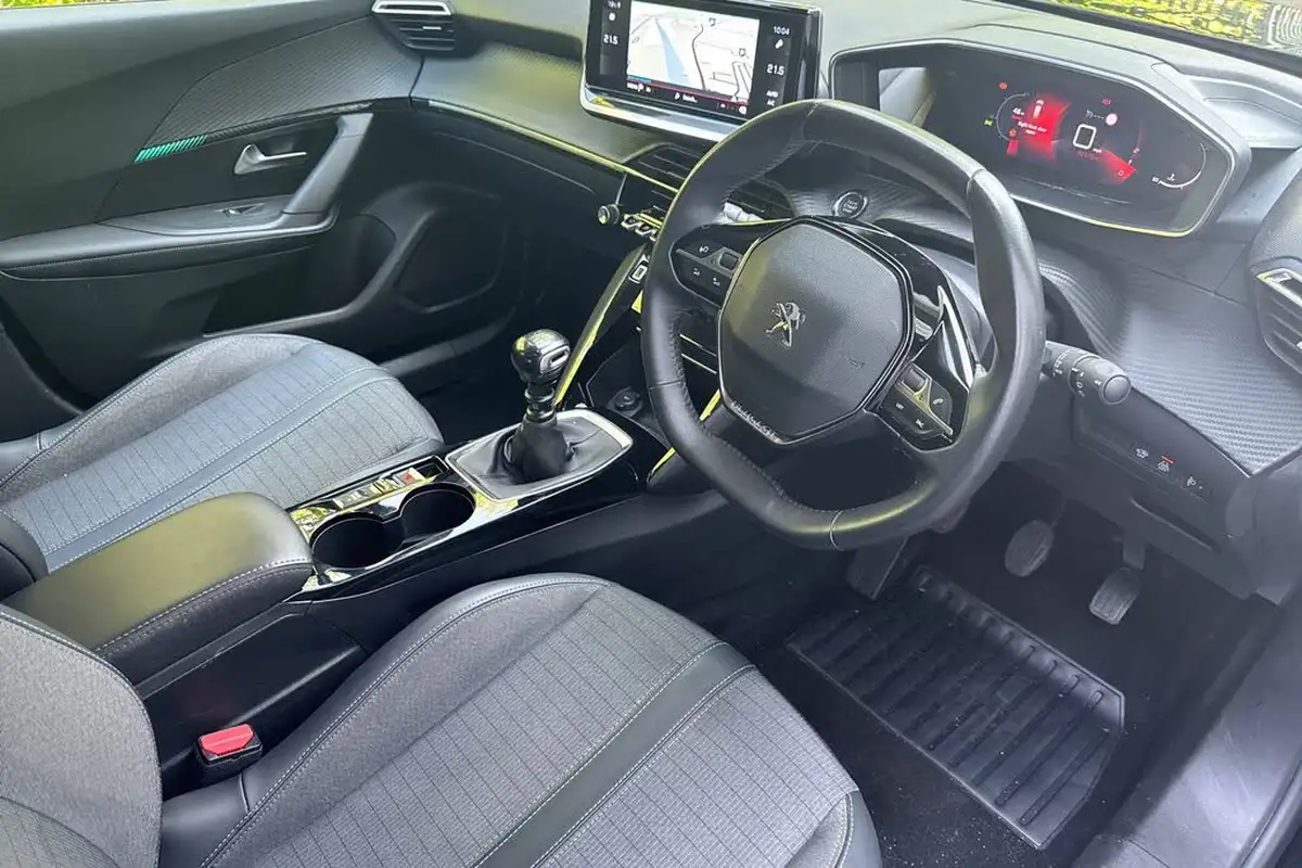 2021-peugeot-2008-suv-12-puretech-allure-premium-100bhp-big-9