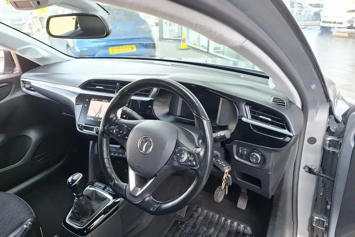 2020-vauxhall-corsa-12-turbo-elite-nav-big-30