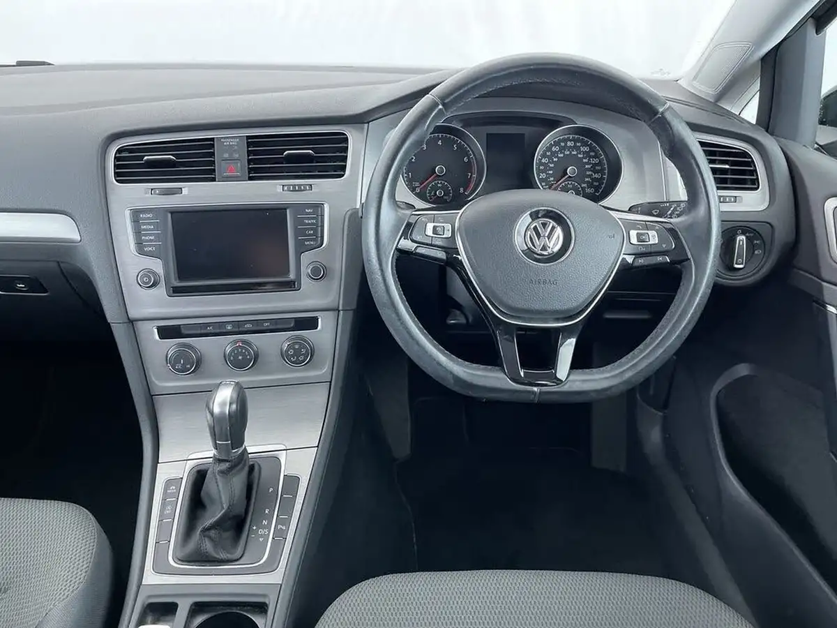 2015-volkswagen-golf-14-match-5d-dsg-big-34