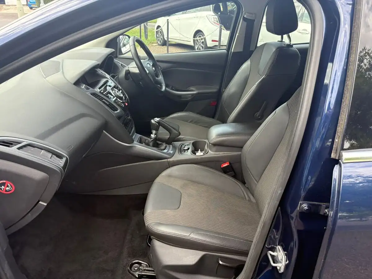 2013-ford-focus-20td-titanium-x-estate-big-11
