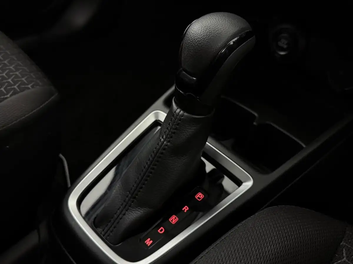 2023-suzuki-swift-12-dualjet-sz5-cvt-big-34