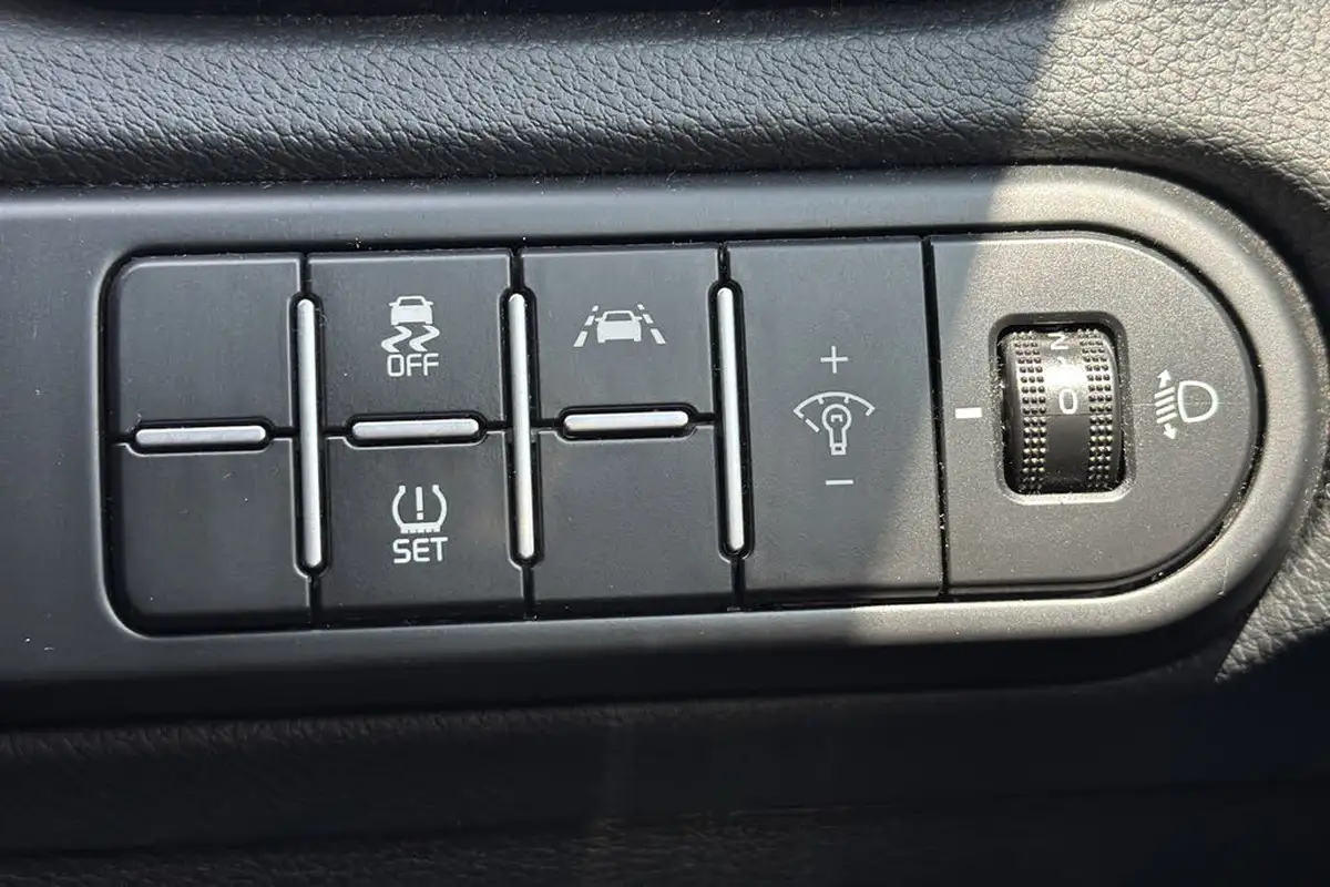 2022-kia-xceed-15-t-gdi-3-big-27