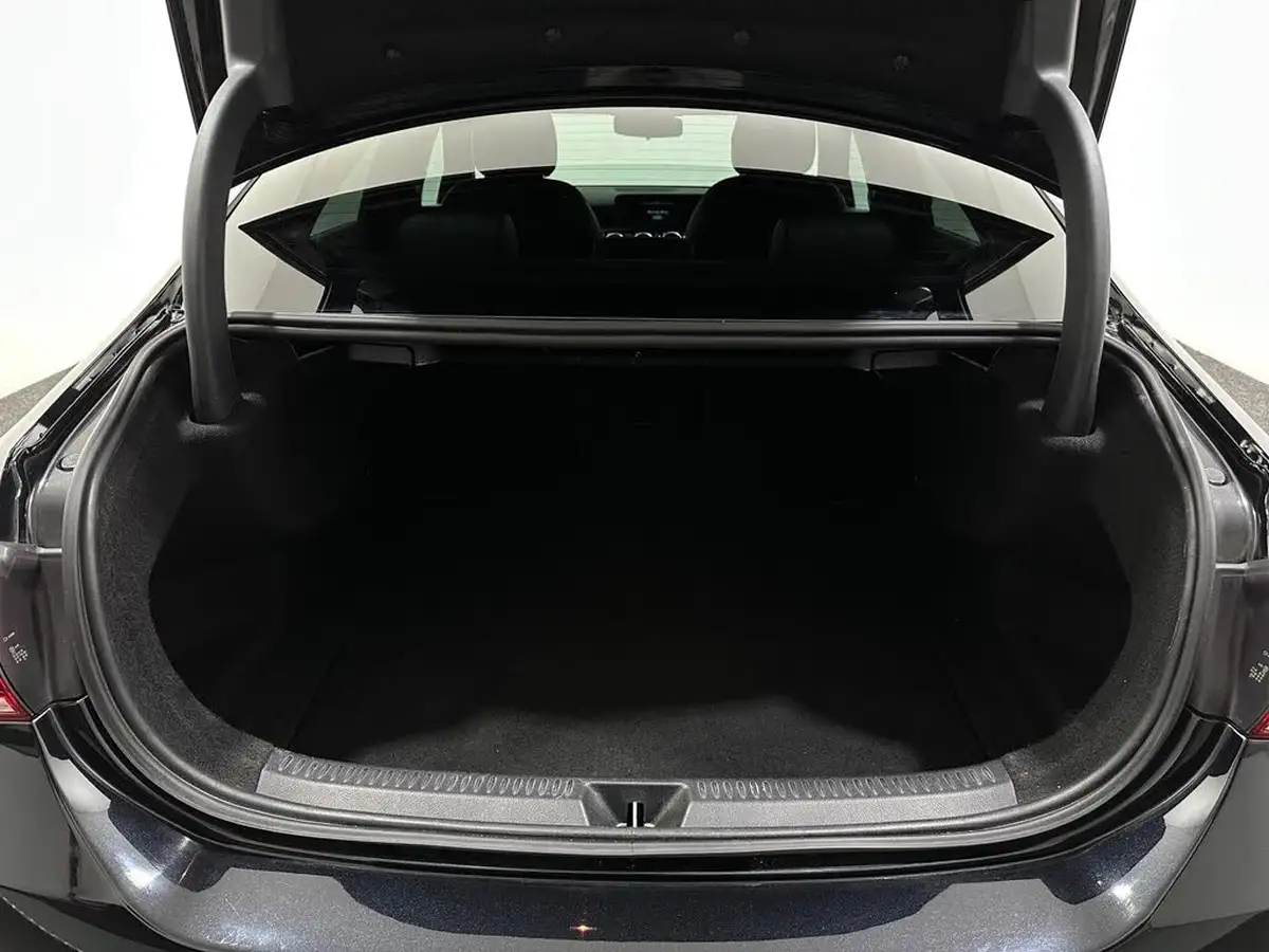 2019-mercedes-benz-a-class-13-a200-amg-line-saloon-4d-big-42