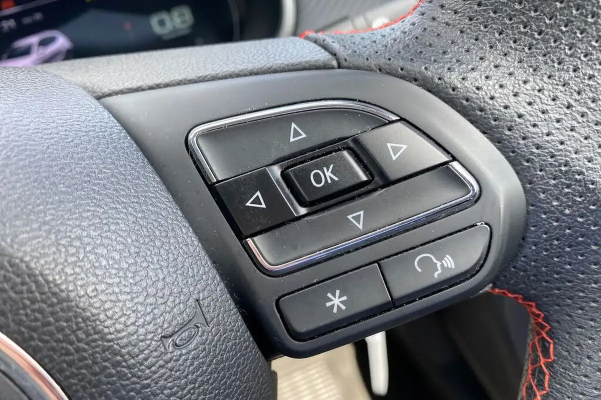 2023-mg-zs-suv-15-vti-tech-exclusive-big-27