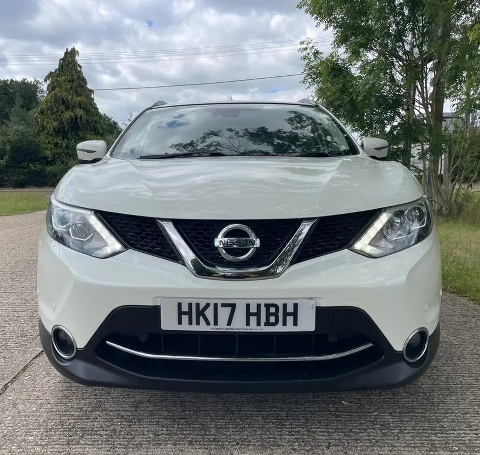 2017-nissan-qashqai-15dci-tekna-big-1