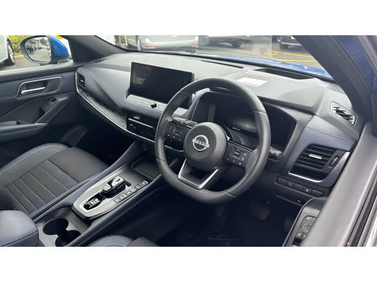 2023-nissan-qashqai-15-tekna-big-10