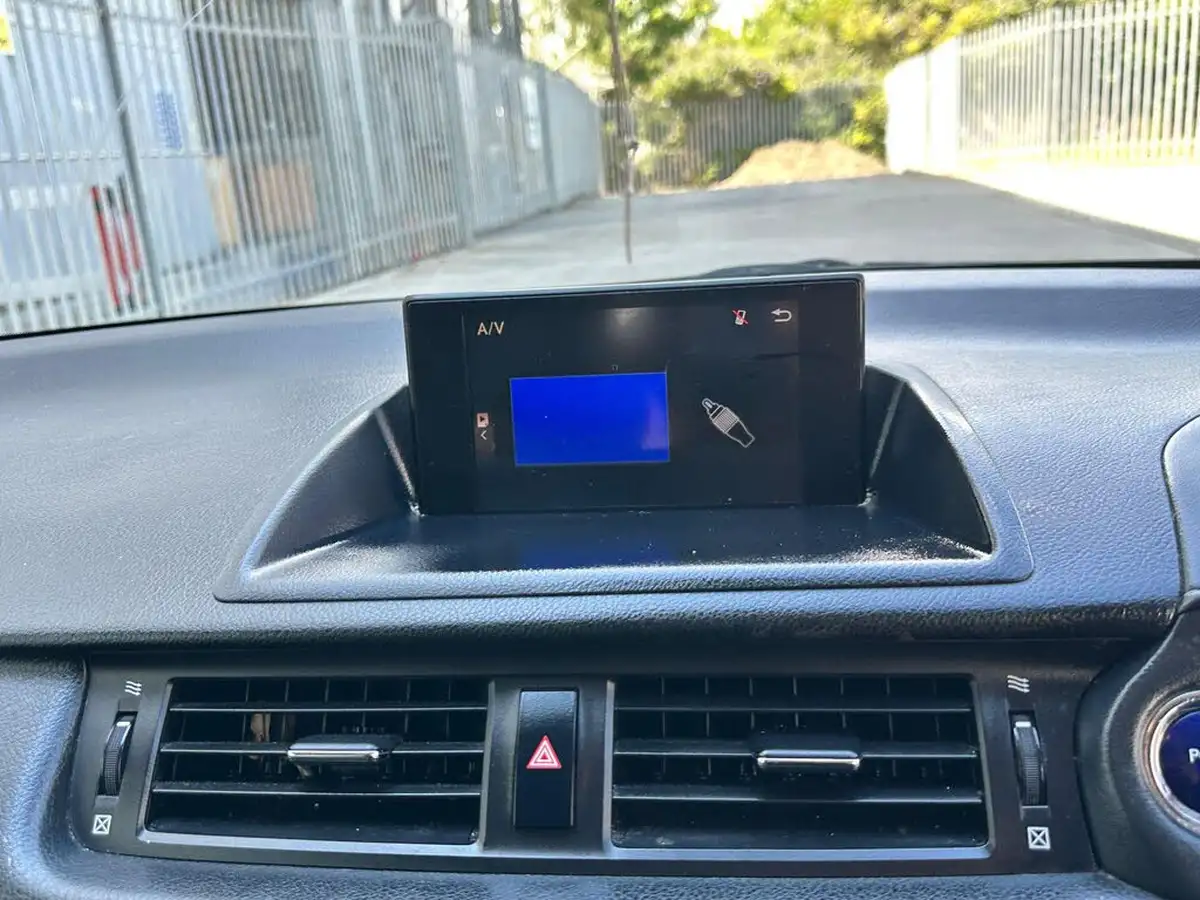 2016-lexus-ct-200h-18-advance-plus-big-27