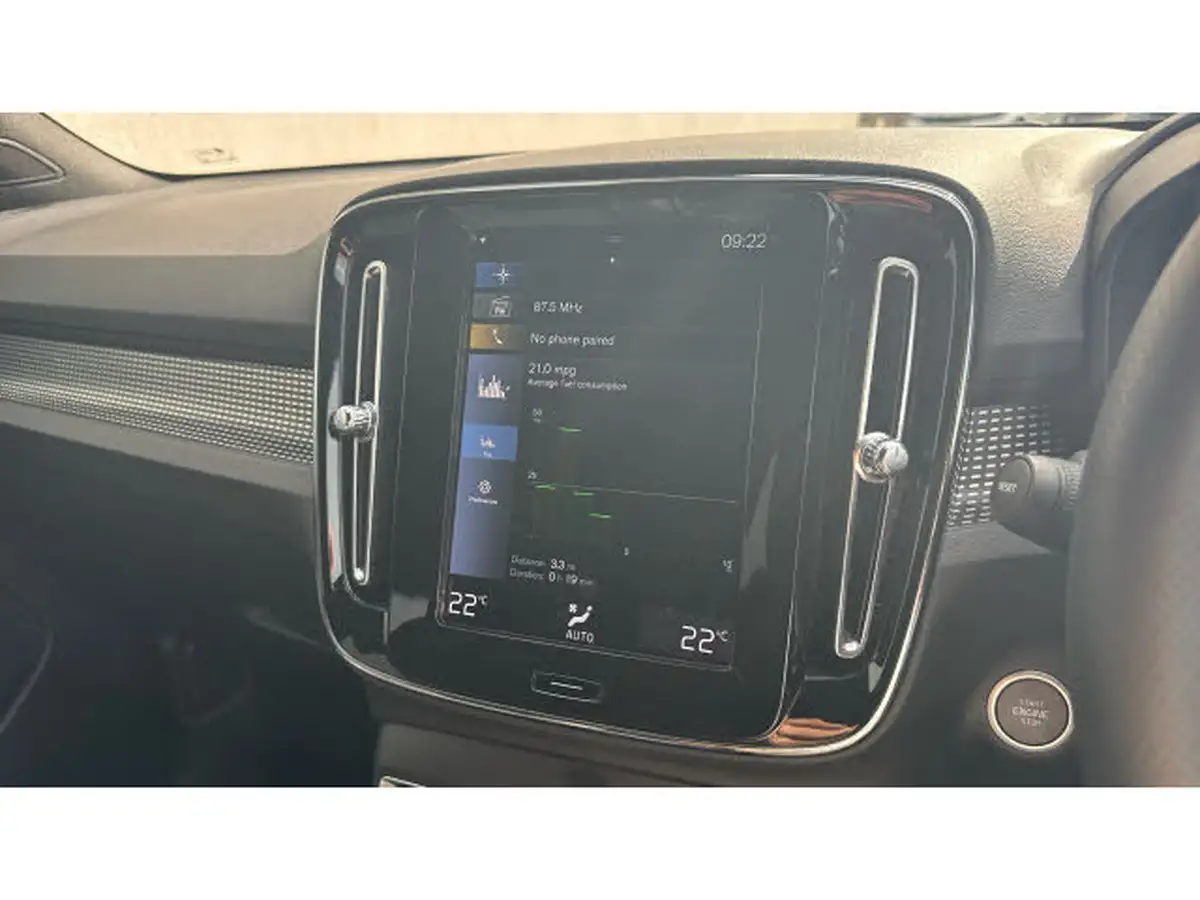 2021-volvo-xc40-15-t3-r-design-161bhp-big-32