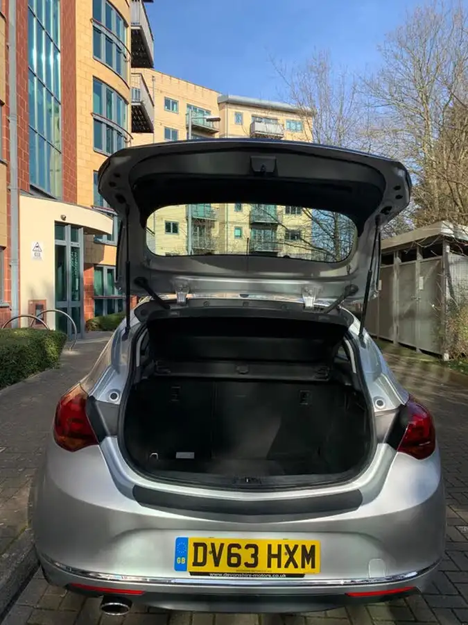 2013-vauxhall-astra-14-sri-turbo-140ps-1364cc-big-34