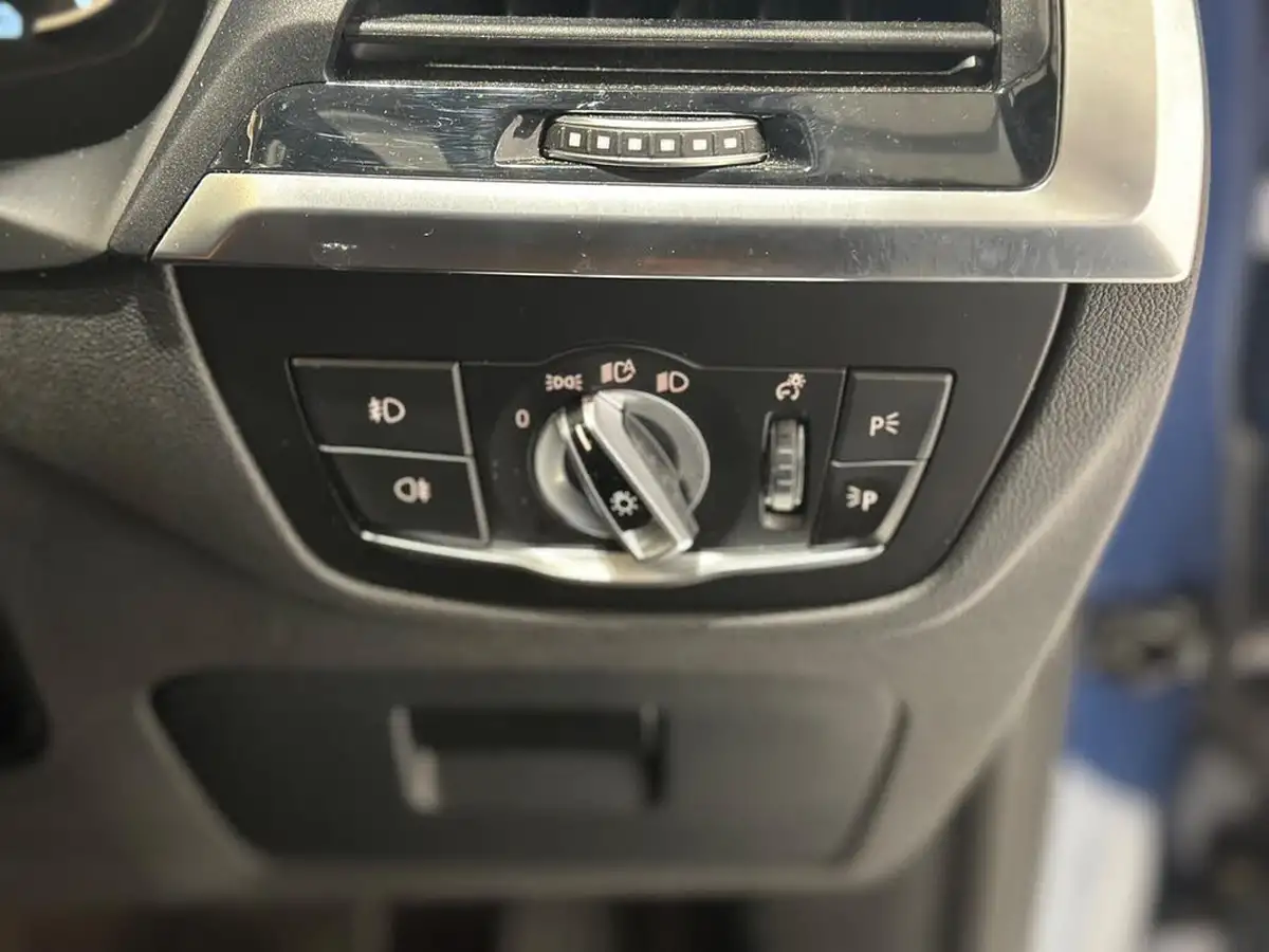 2021-bmw-x3-20-xdrive-30e-xline-big-29