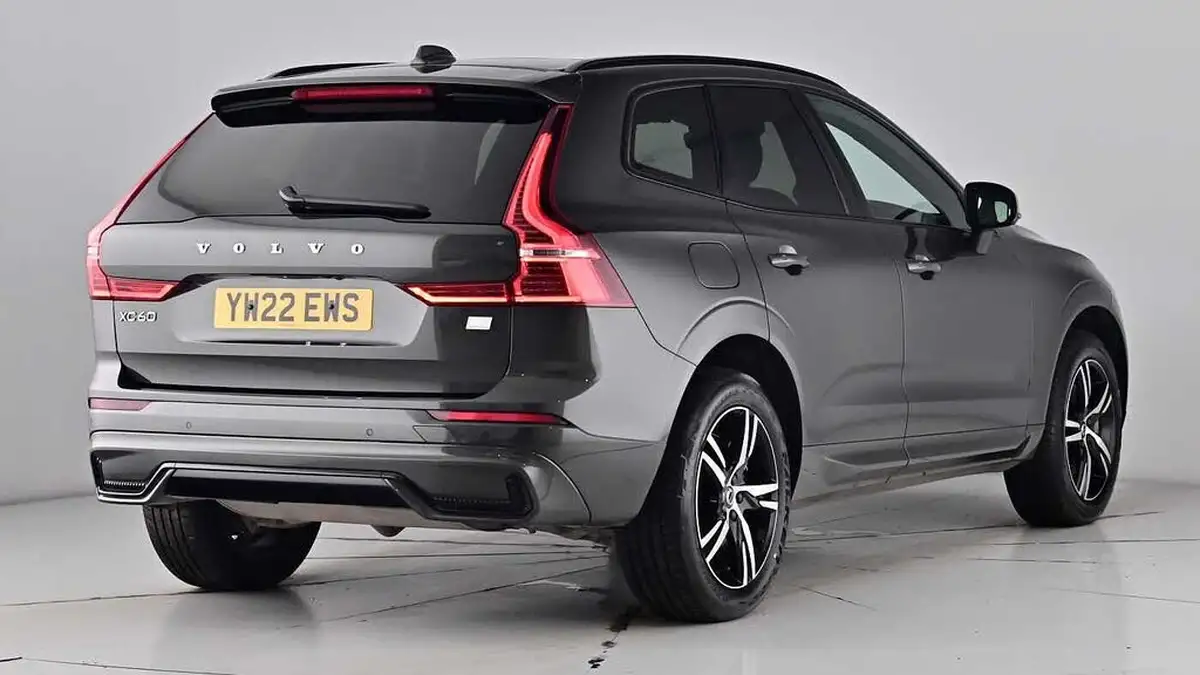 2022-volvo-xc60-20-t6-r-design-350bhp-plug-in-hybrid-big-5