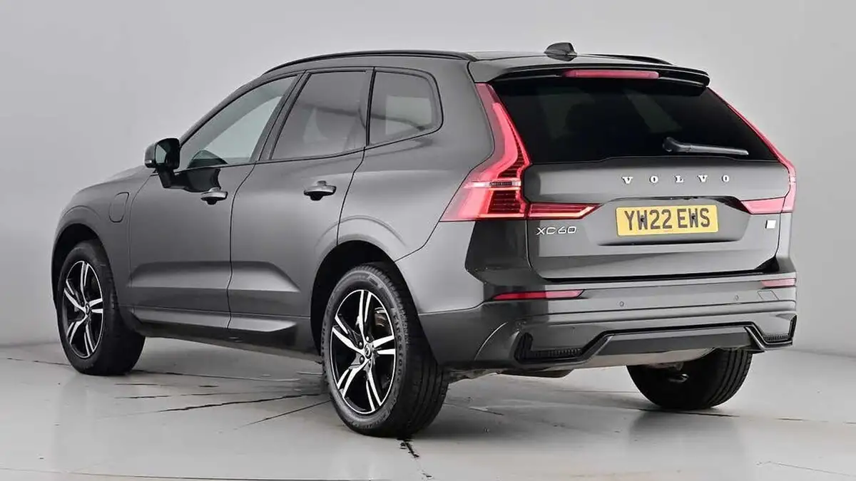 2022-volvo-xc60-20-t6-r-design-350bhp-plug-in-hybrid-big-1
