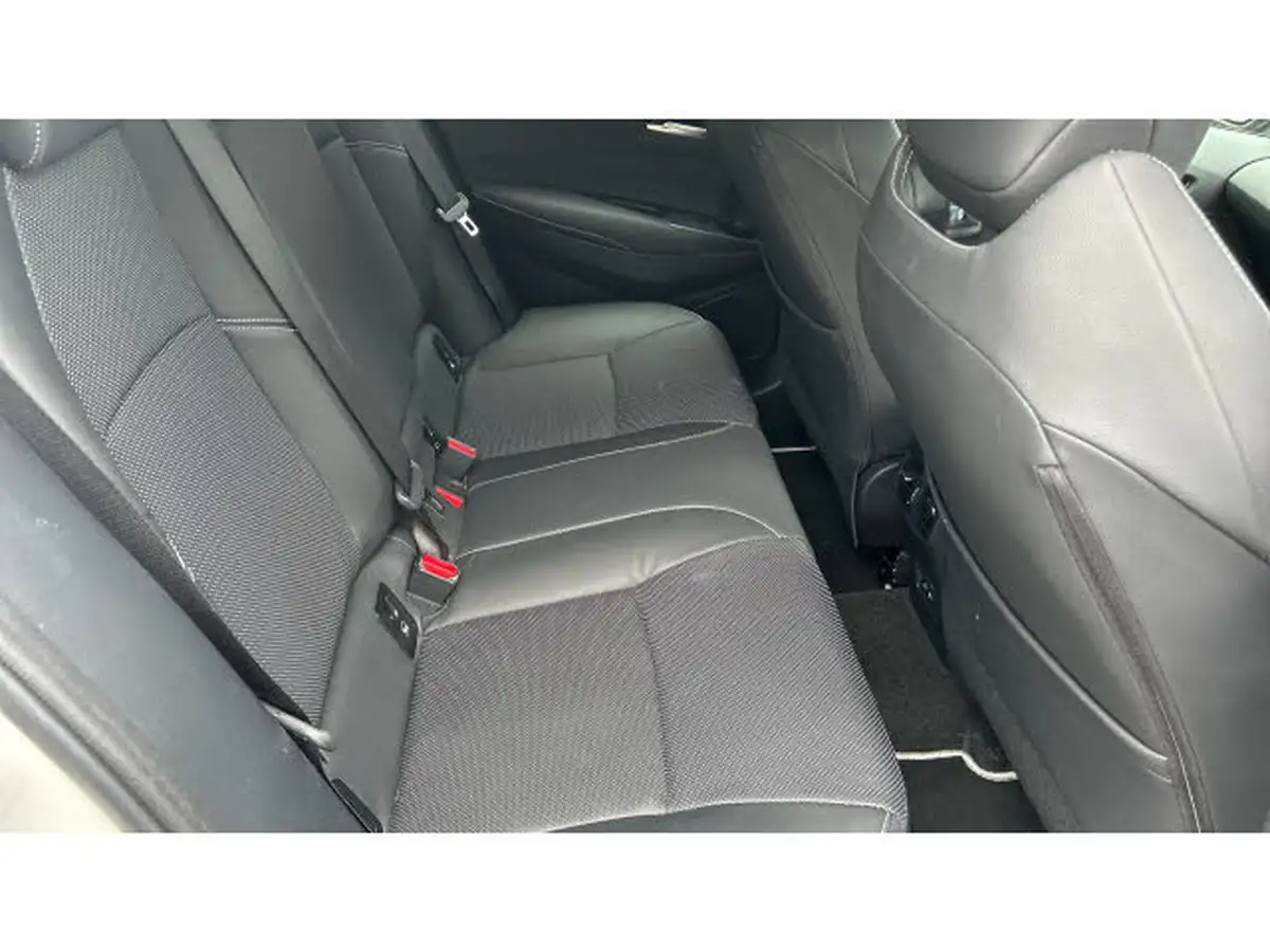 2023-toyota-corolla-20-vvt-i-excel-193bhp-hatchback-big-41