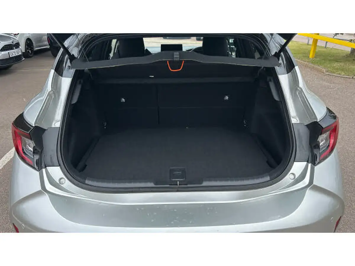 2023-toyota-corolla-20-vvt-i-excel-193bhp-hatchback-big-13