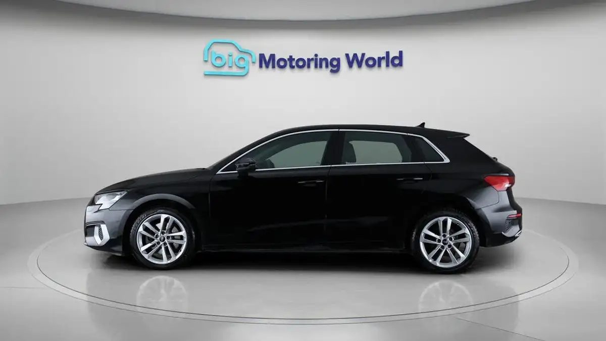 2020-audi-a3-10-30-tfsi-110ps-sportback-5d-big-4
