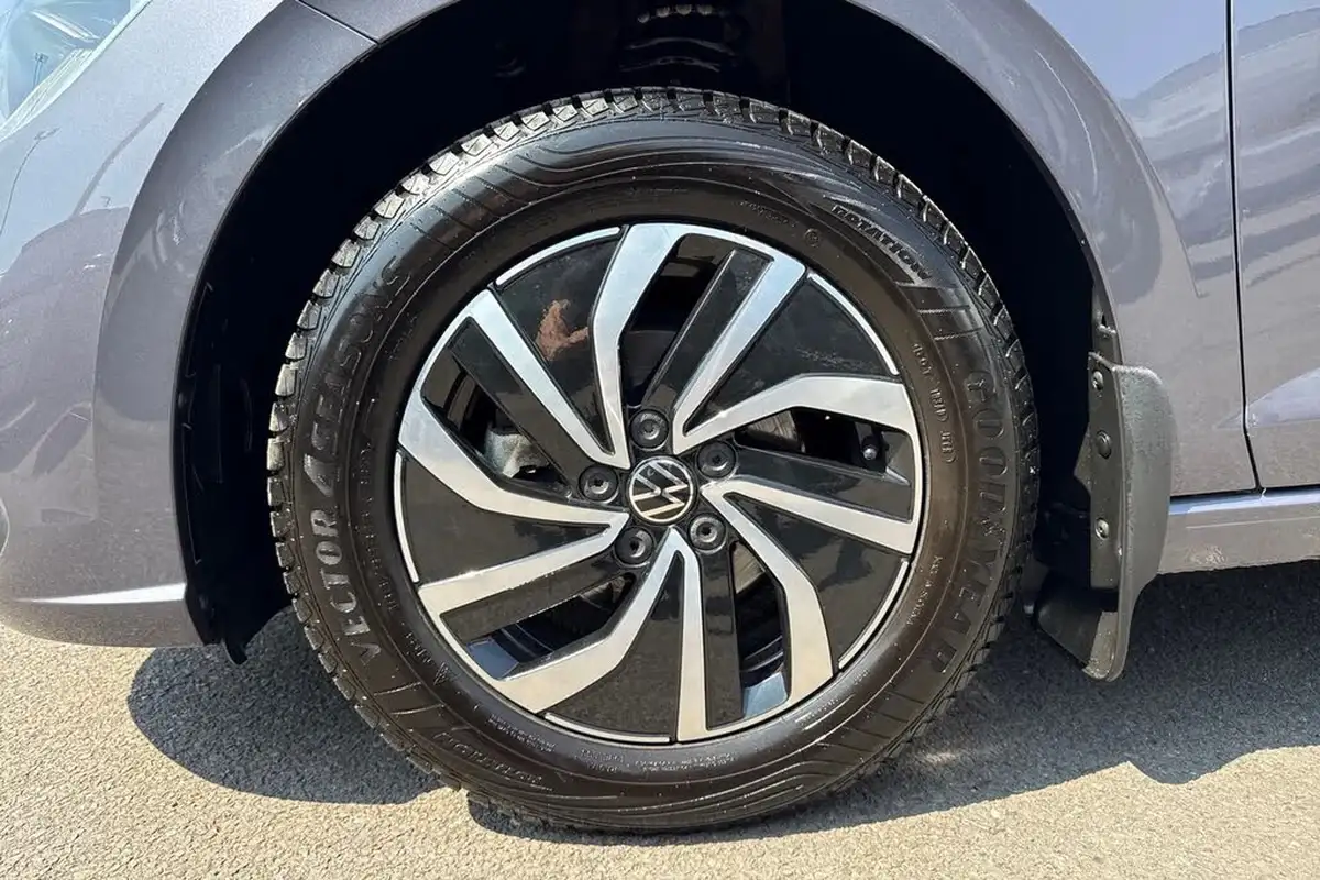 2023-volkswagen-polo-10-tsi-life-big-11
