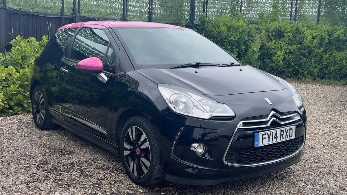2014-citroen-ds3-16-dstyle-pink-big-1