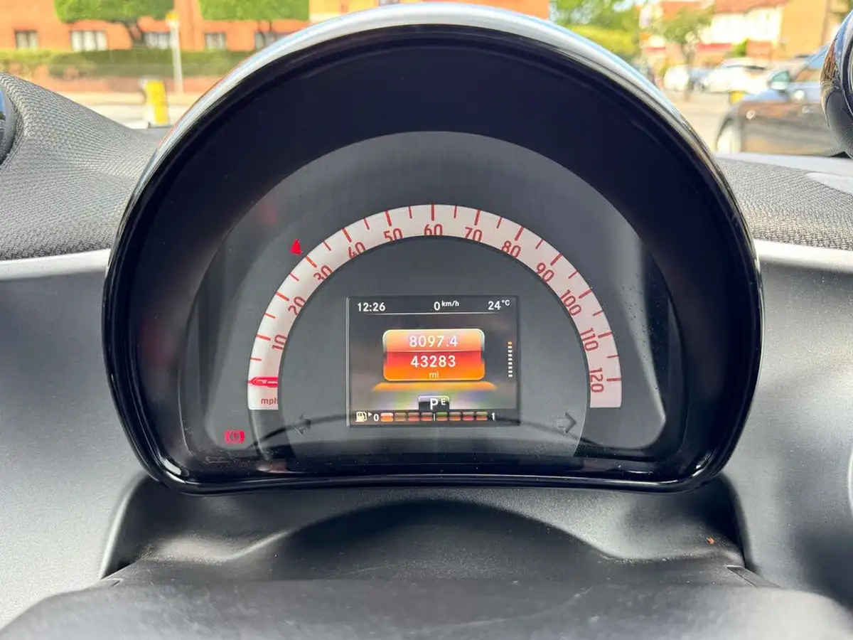2017-smart-fortwo-10-prime-71bhp-premiumss-cabriolet-twinamic-big-16