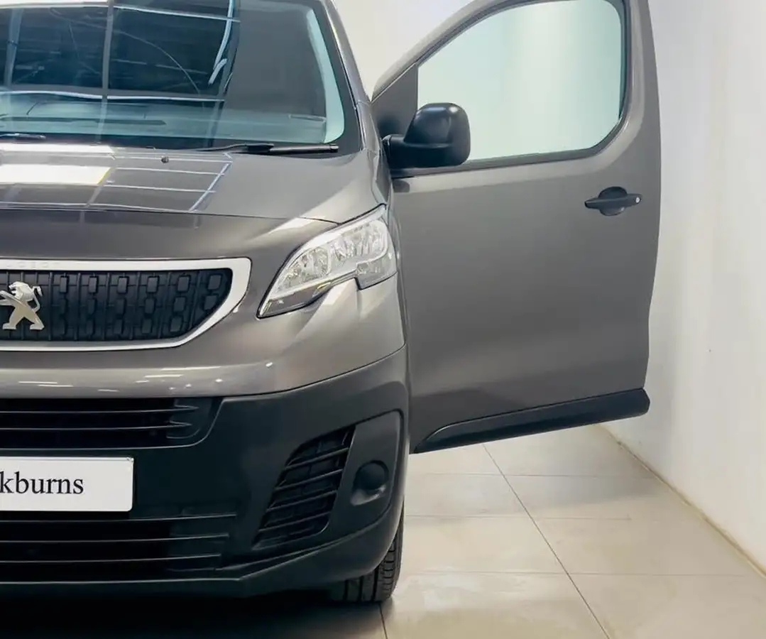 2020-peugeot-expert-15-bluehdi-professional-compact-1000-big-9