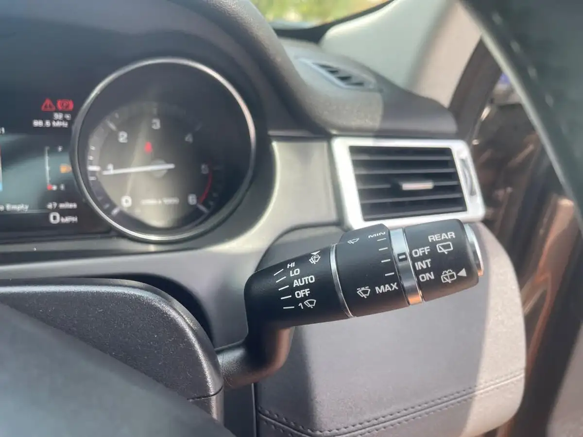 2016-land-rover-discovery-sport-20td4-se-tech-180ps-awd-ss-auto-big-37