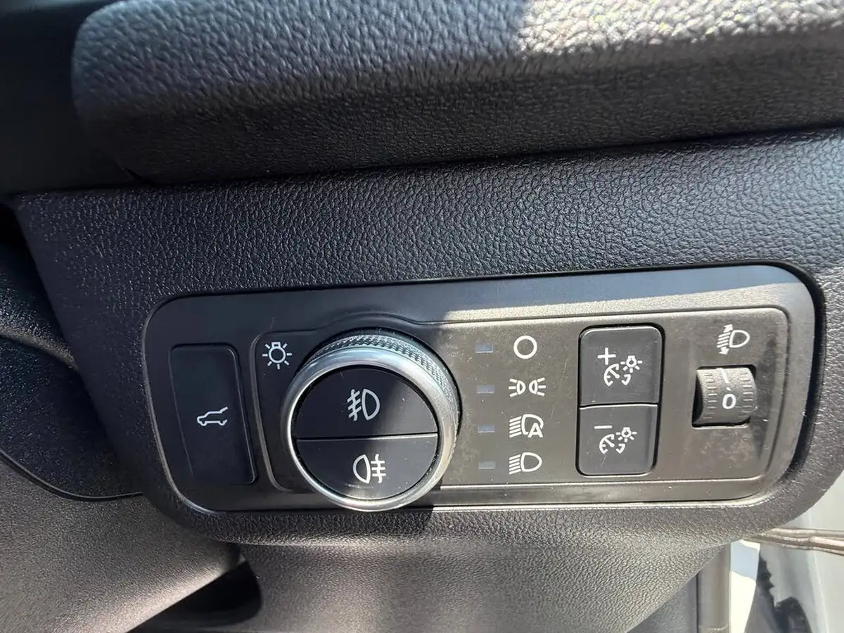 2023-ford-kuga-15t-st-line-x-edition-big-17