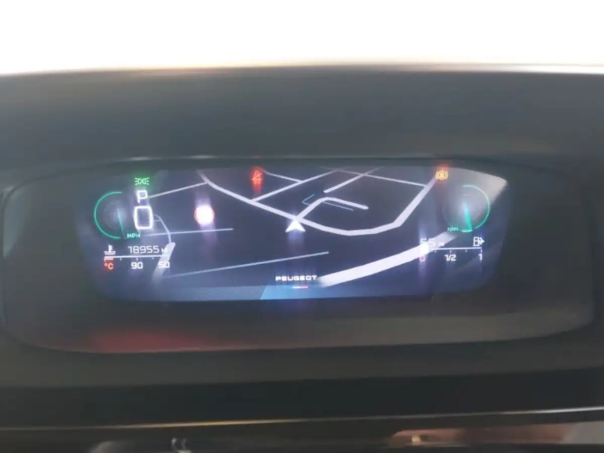 2023-peugeot-408-12-puretech-gt-130ps-ss-eat8-big-10