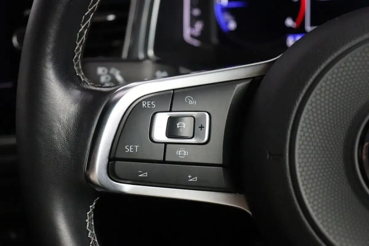 2022-volkswagen-t-roc-20tdi-r-line-evo-big-26