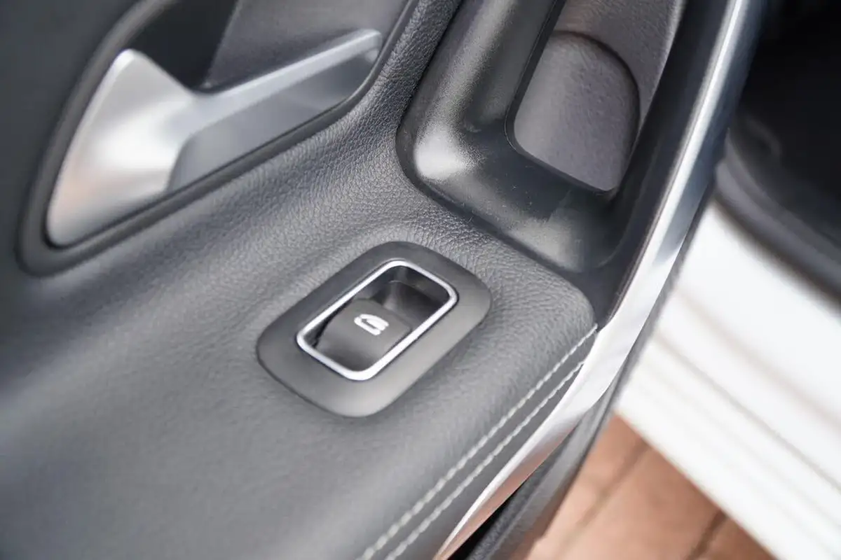2021-mercedes-benz-a-class-13-a200-sport-executive-saloon-4d-7g-dct-big-48