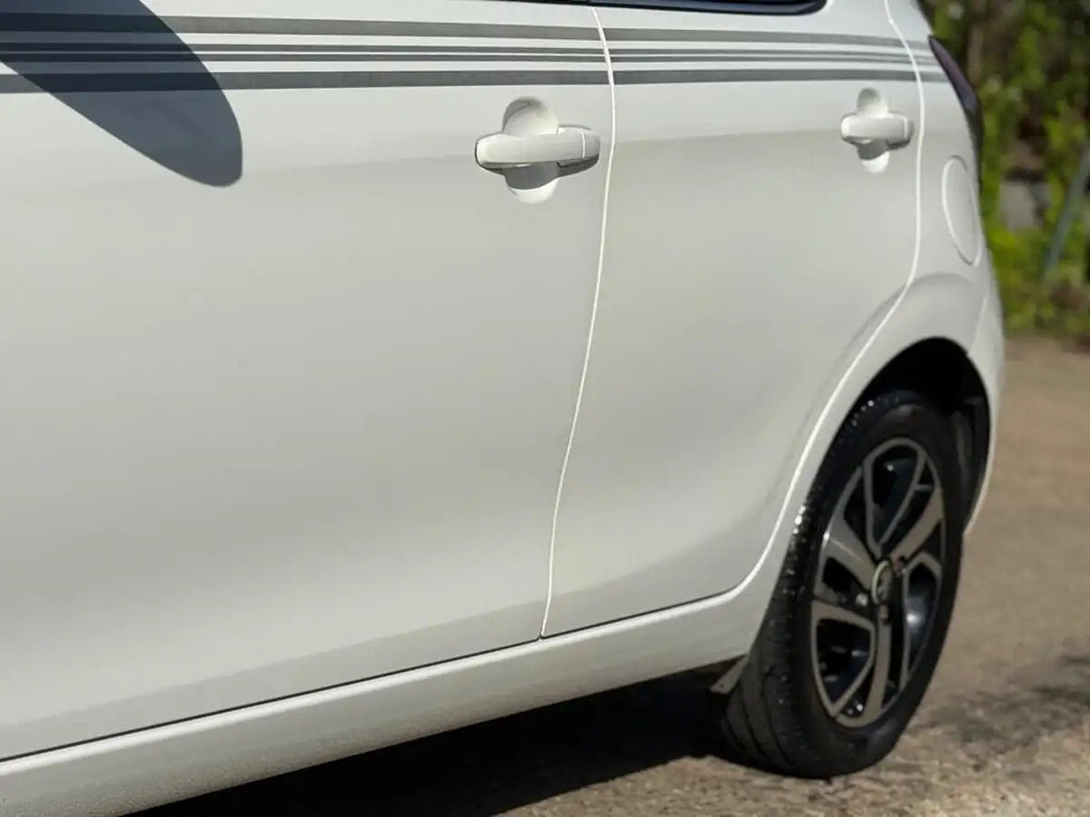 2019-peugeot-108-10-collection-hatchback-big-23
