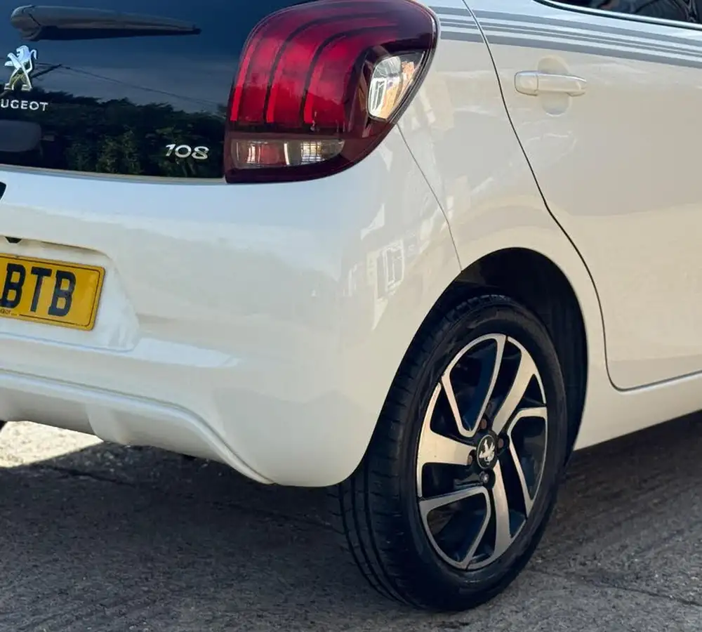 2019-peugeot-108-10-collection-hatchback-big-27