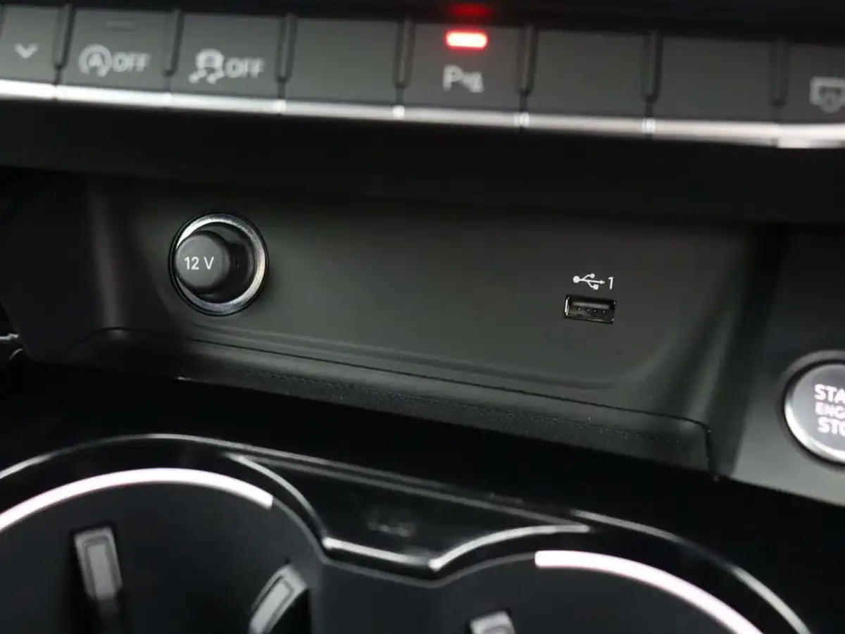 2023-audi-a4-20-35-tfsi-black-edition-big-45
