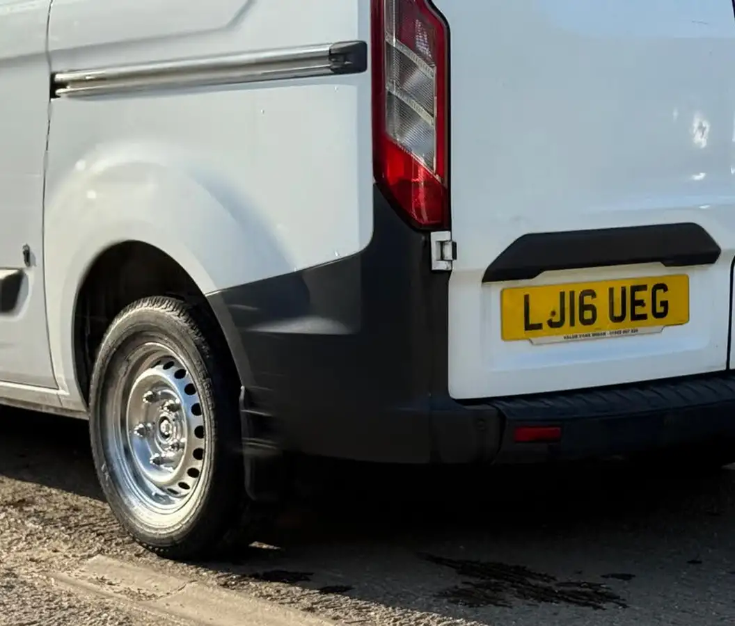 2016-ford-transit-custom-22tdci-290-l1h1-100ps-panel-van-big-16