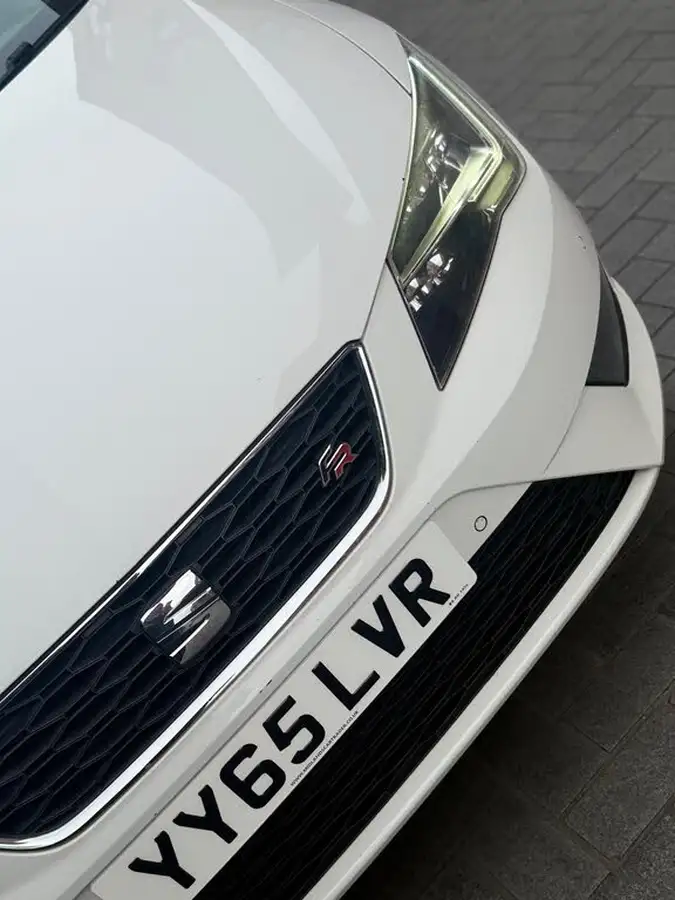 2015-seat-leon-14-tsi-fr-black-technology-big-28