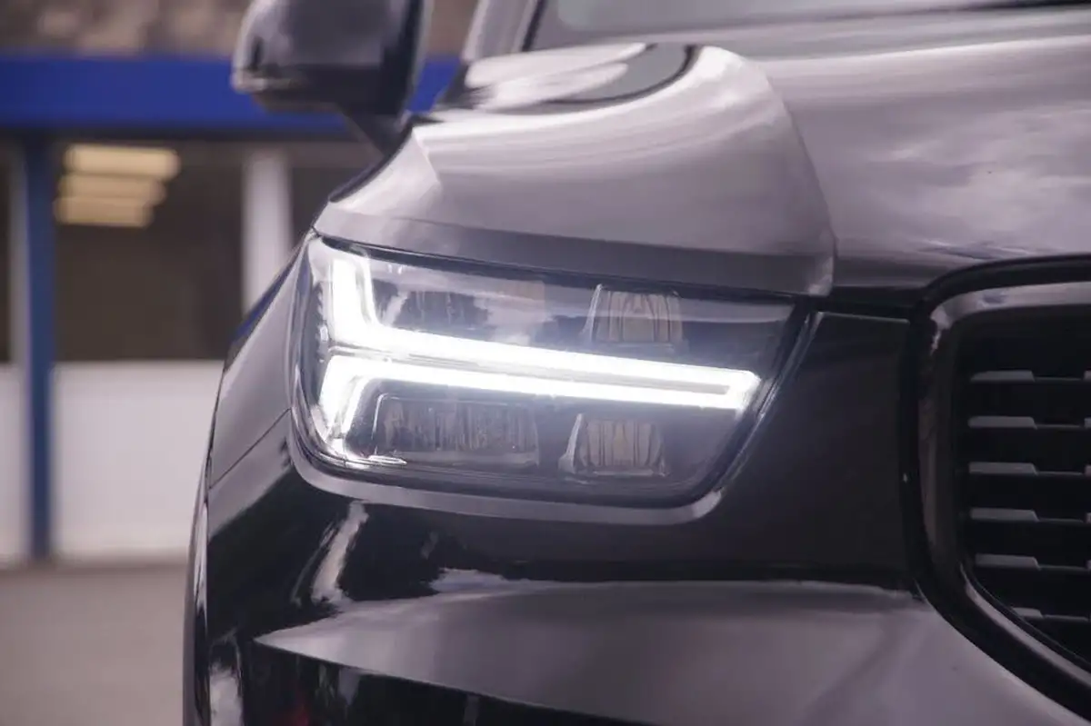 2020-volvo-xc40-15-t3-r-design-geartronic-big-29