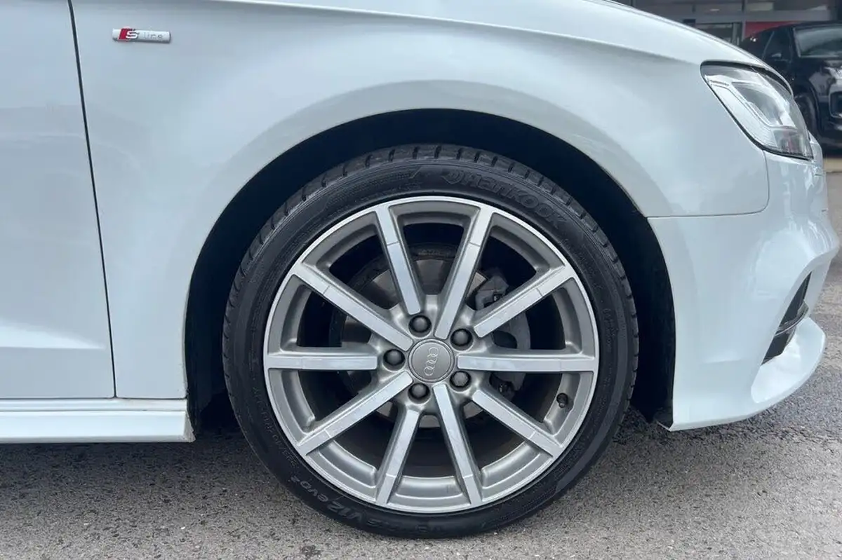 2019-audi-a3-15-35-tfsi-black-edition-sportback-5d-s-tronic-big-13