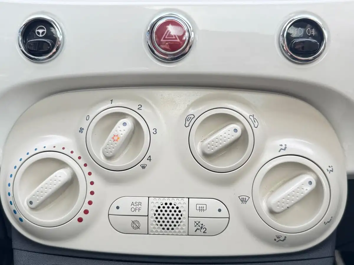 2016-fiat-500-12-lounge-dualogic-big-27