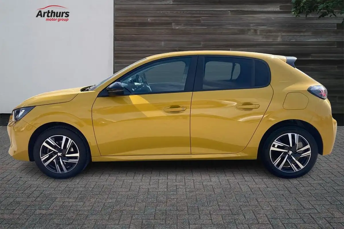 2023-peugeot-208-12-puretech-active-premium-100ps-big-5