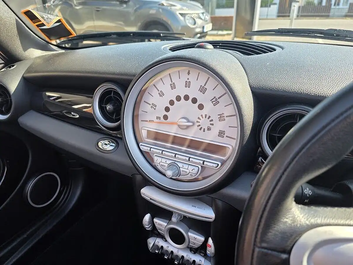 2010-mini-cooper-16-cooper-120bhp-convertible-2d-big-15