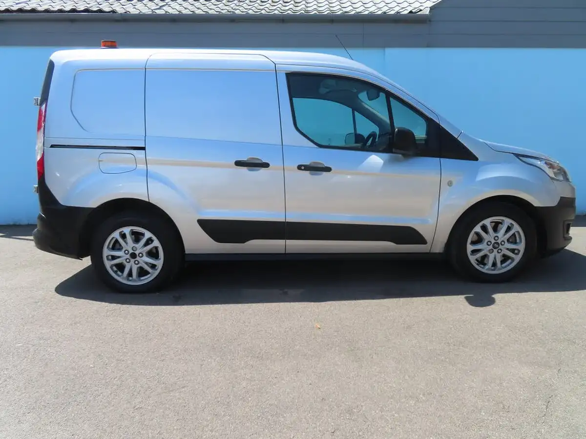 2020-ford-transit-connect-big-22
