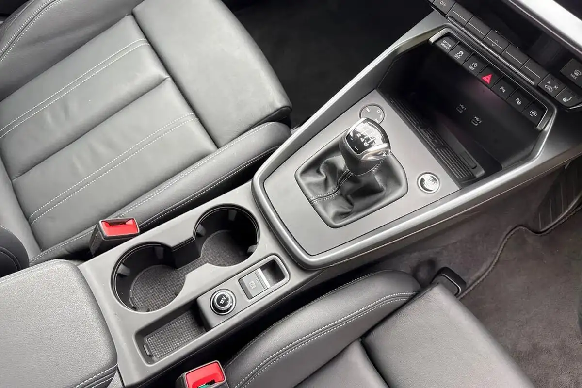 2024-audi-a3-15-35-tfsi-s-line-saloon-4d-big-22