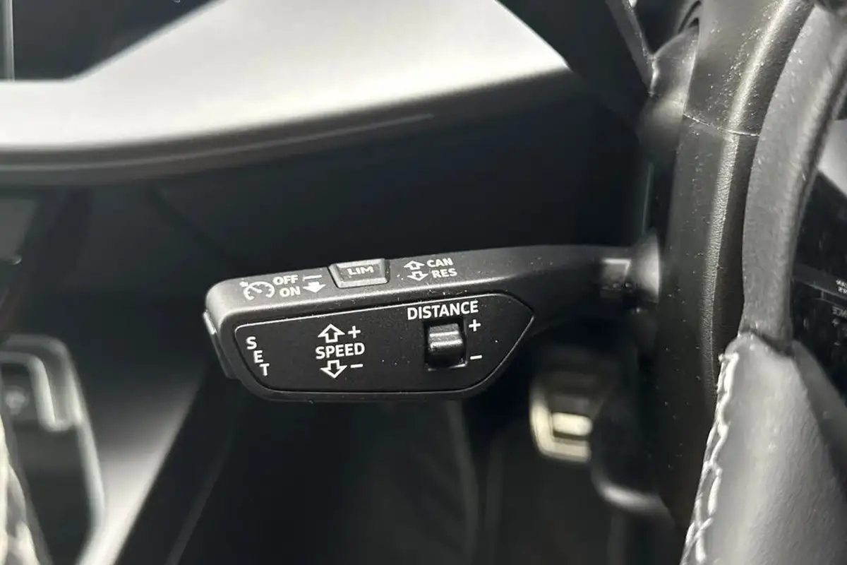 2024-audi-a3-15-35-tfsi-s-line-saloon-4d-big-46