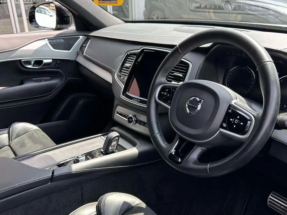 2022-volvo-xc90-20td-b5-r-design-big-3