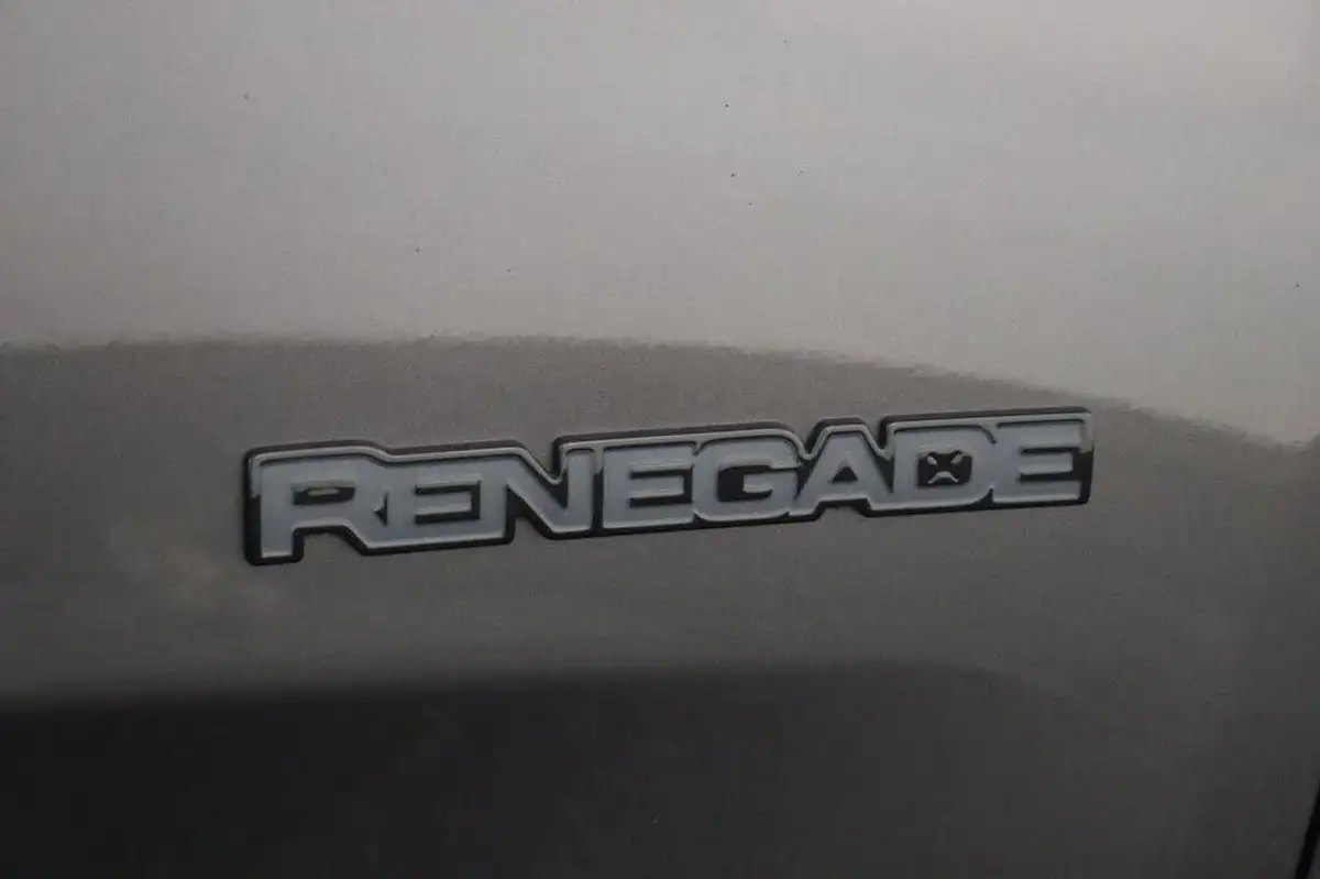 2021-jeep-renegade-10-gse-night-eagle-big-19