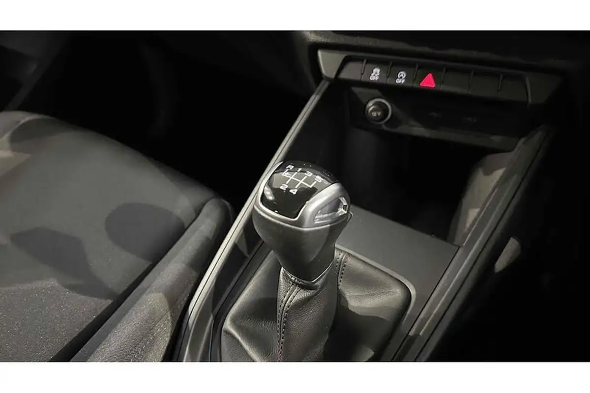 2022-audi-a1-10-25-tfsi-technik-big-45
