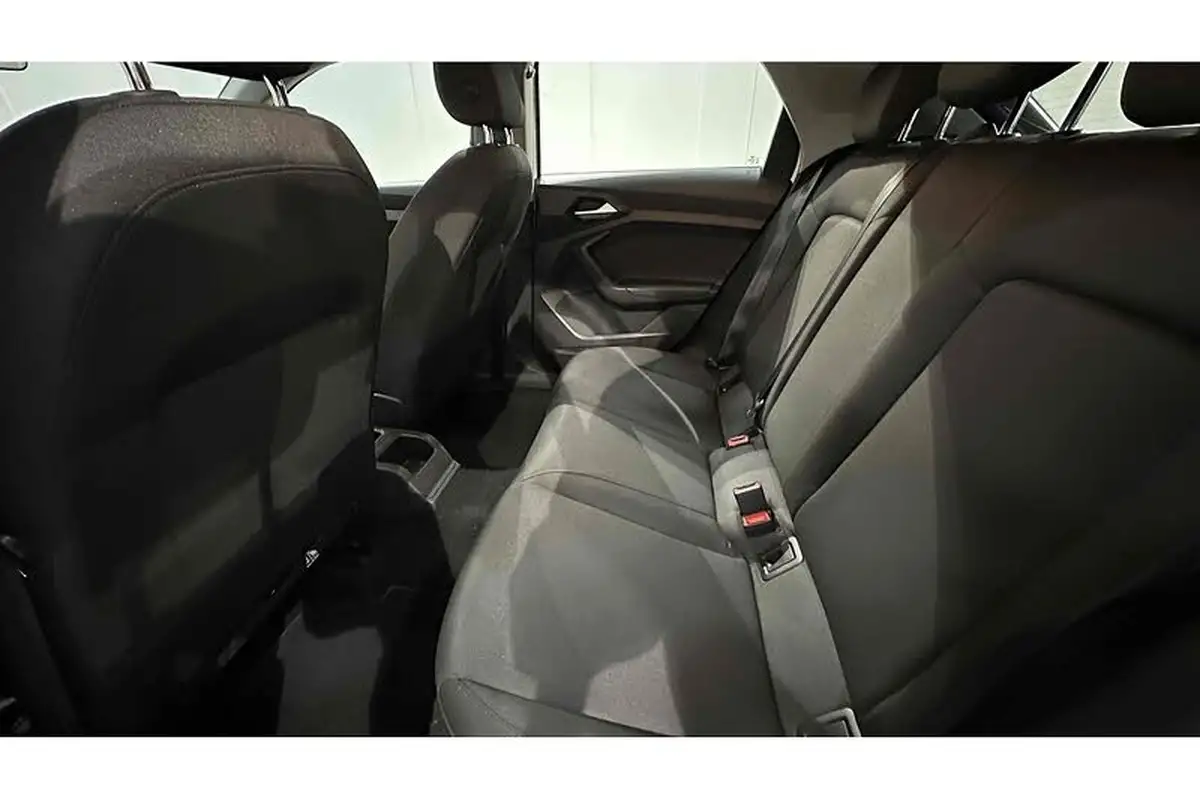 2022-audi-a1-10-25-tfsi-technik-big-21
