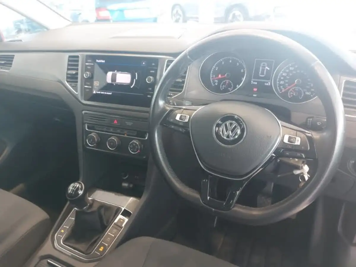 2018-volkswagen-golf-sv-15-tsi-se-130ps-big-10