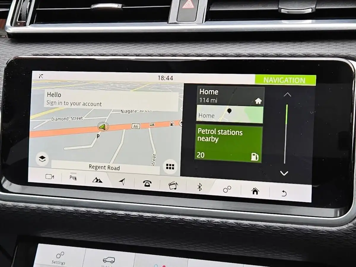 2018-land-rover-range-rover-velar-20-d240-se-ss-big-8