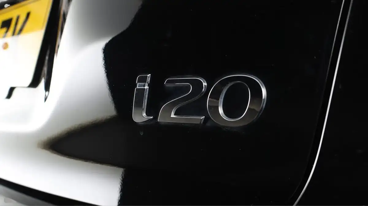 2019-hyundai-i20-12-premium-nav-mpi-hatchback-5d-big-20