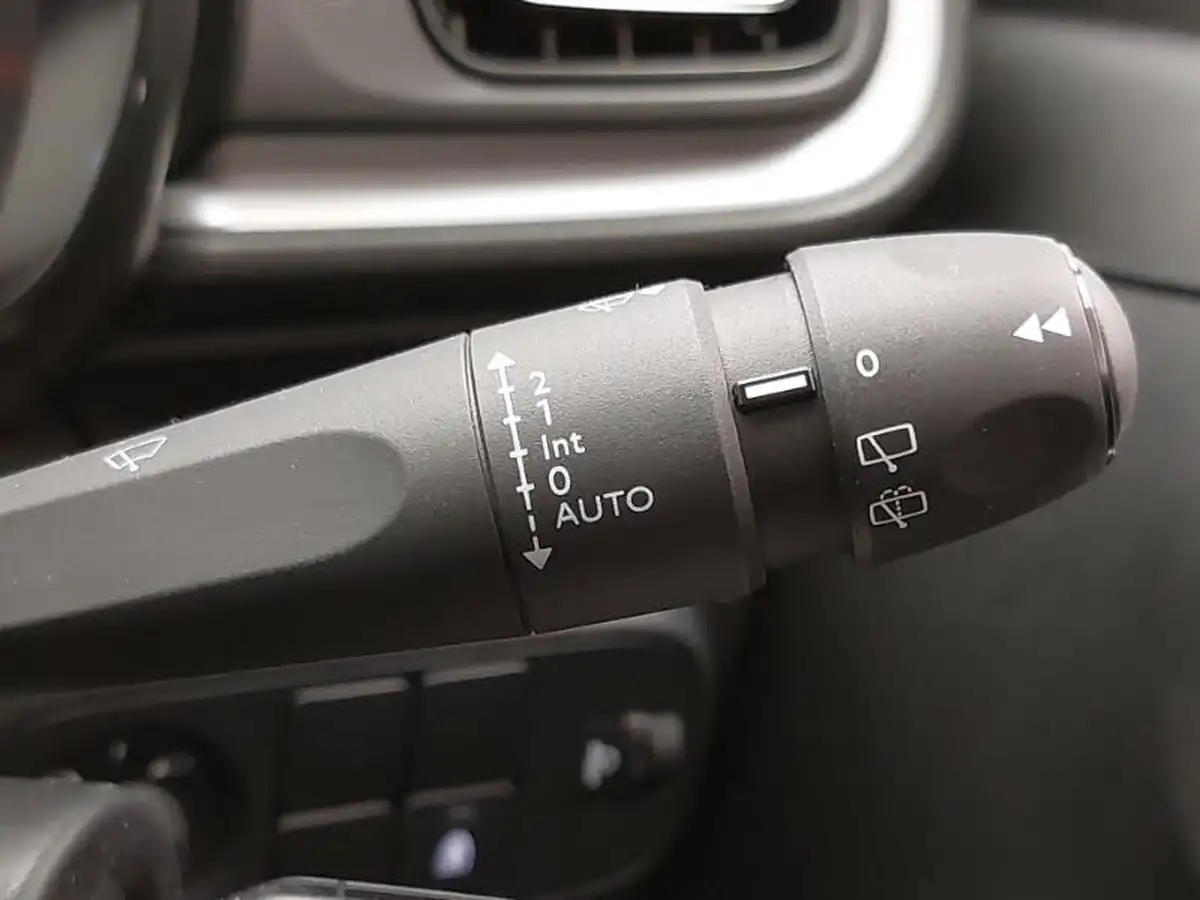 2024-citroen-c3-12-puretech-plus-110ps-eat6-big-17